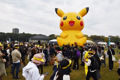 ポケモンはどこ？福岡でポケモンGOイベント　国内外からファン集う