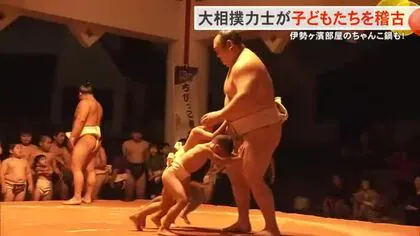 ちゃんこ鍋も！大相撲力士が子どもたちに稽古つける