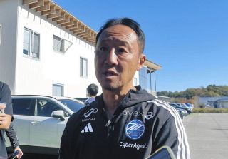 FC町田ゼルビア、奇跡の逆転Vあるか　リーグ終盤に3バックを決断した黒田剛監督の「賭け」　あす負けられない京都戦