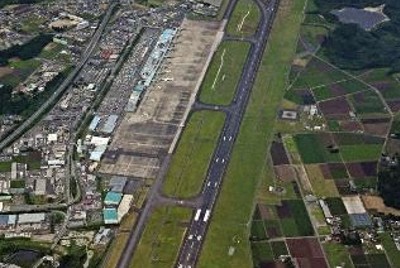 鹿児島空港で日航機がパンク　乗客らにけがなし、滑走路は一時閉鎖