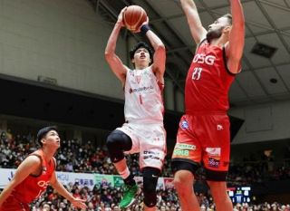 三遠、千葉Ｊ下し１５勝目　バスケＢ１、渡辺は２９得点