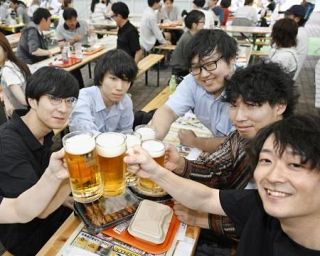 ビール比率、１７年ぶり高水準　２４年推計５５％超、回帰鮮明