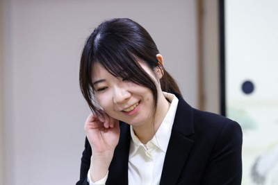 女性初の将棋プロに「王手」　西山朋佳が棋士編入試験2勝2敗に