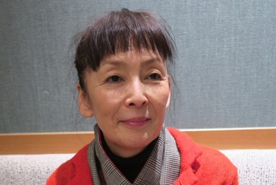 俳優の高泉淳子さん「心癒やして」　30年超続くクリスマスステージ