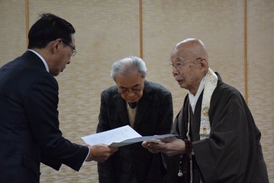 北陸新幹線の延伸計画は「千年の愚行」　京都仏教会が再考申し入れ