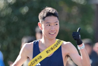 「自分じゃない自分」　1区日本選手最高更新、鈴木の境地　高校駅伝