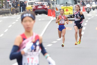 「申し訳ない」涙止まらず　仙台育英・細川猛追も2位　高校駅伝女子