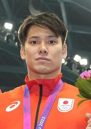 俳優の川島海荷さん結婚　競泳の中村克選手と